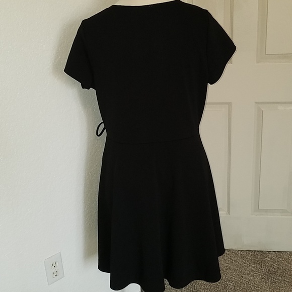 Little Black dress - Picture 4 of 4